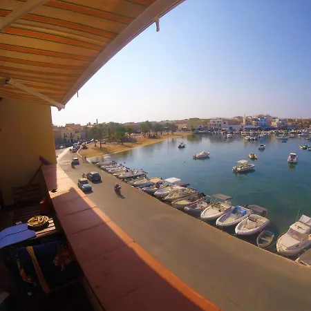 Fronte Mare Porto Vecchio Apartment *